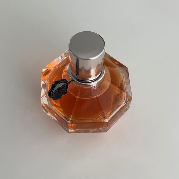 NEW Viktor & Rolf Flowerbomb - Picture 2 of 3